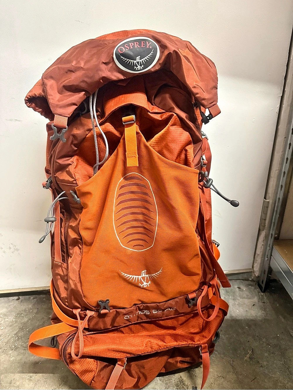 Osprey Atmos 65 AG Technical Hiking Backpack Orange & Gray